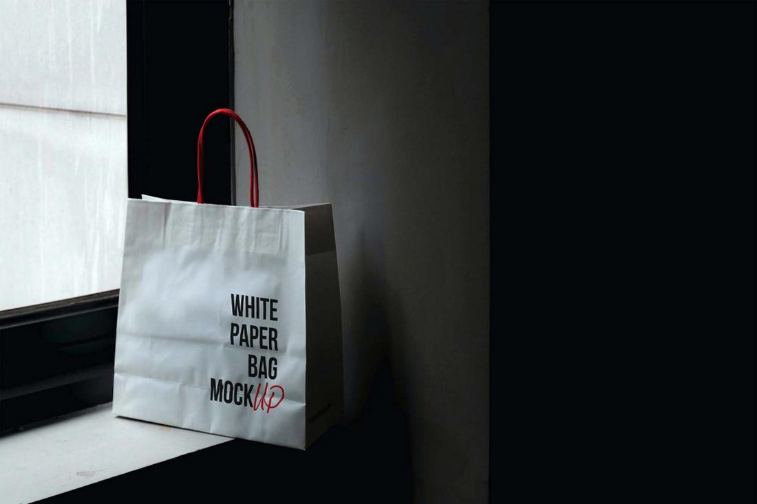 Free White Paper Bag Mockup (PSD)