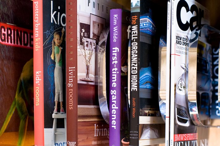 books-magazines Serif vs. Sans Serif Fonts: Is One Really Better Than the Other? design tips 