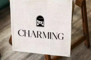 First alternate image for Eye Quirky Elegant Font