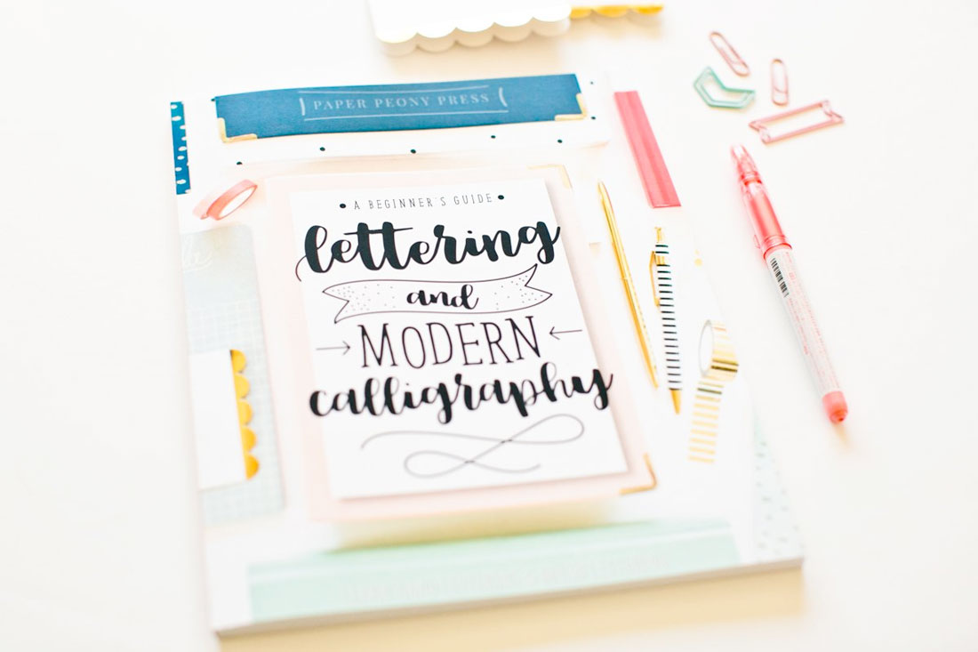 hand-lettering The 2018 Christmas & Holiday Gift List for Designers design tips 