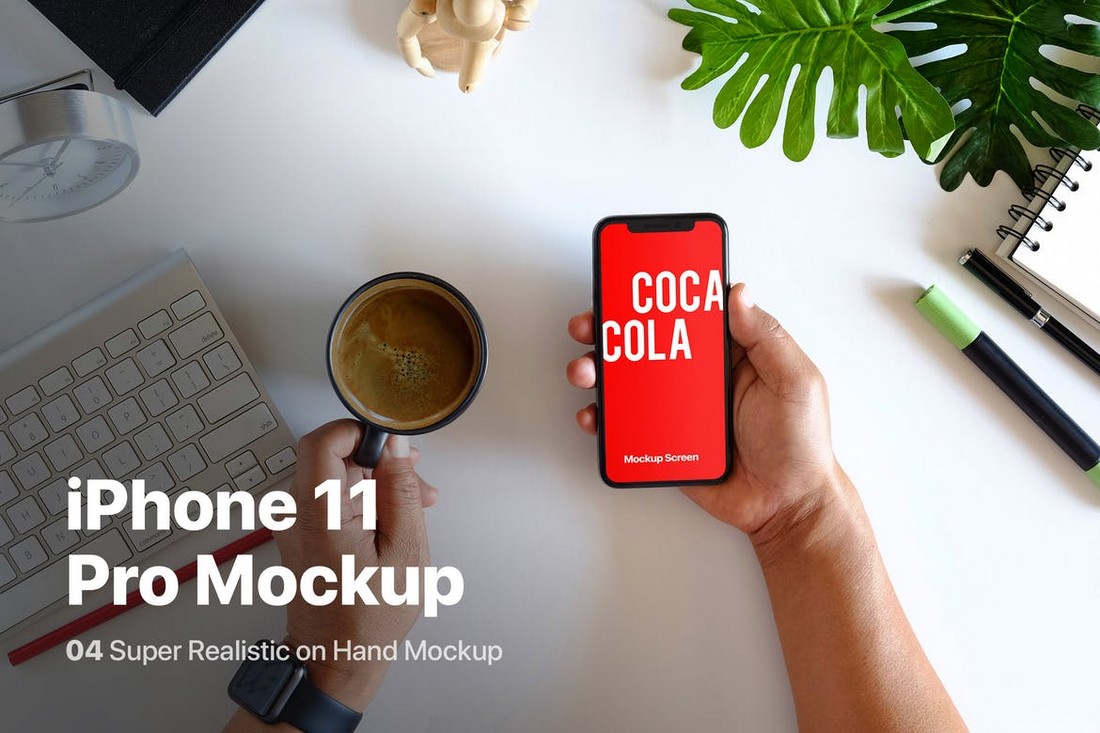 Maqueta del iPhone 11 Pro en la mano