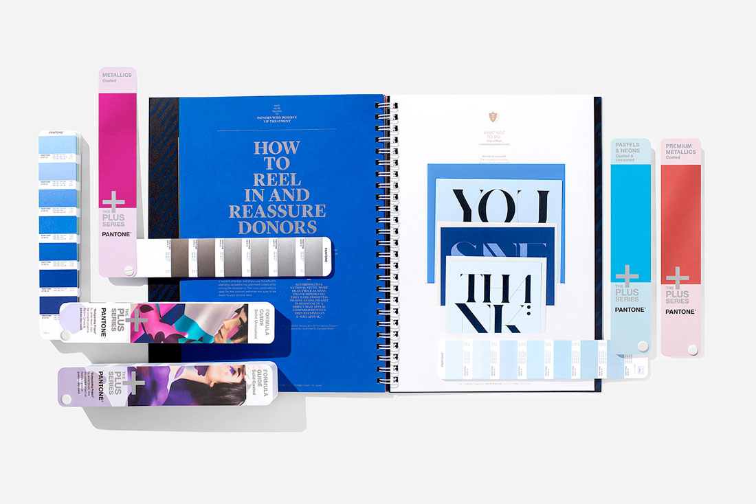 pantone-solids The 2018 Christmas & Holiday Gift List for Designers design tips 