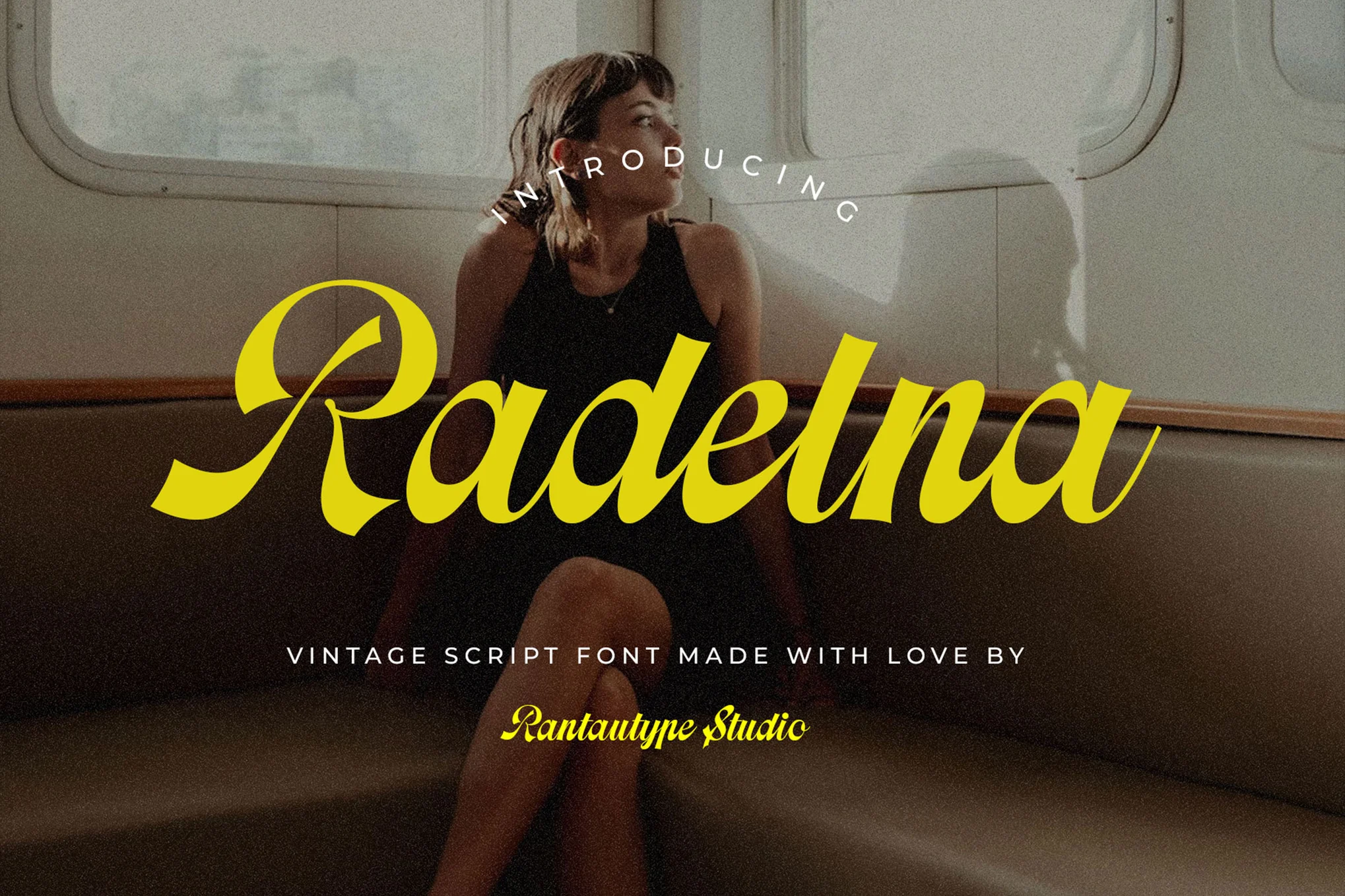 Radelna - Vintage Script Font