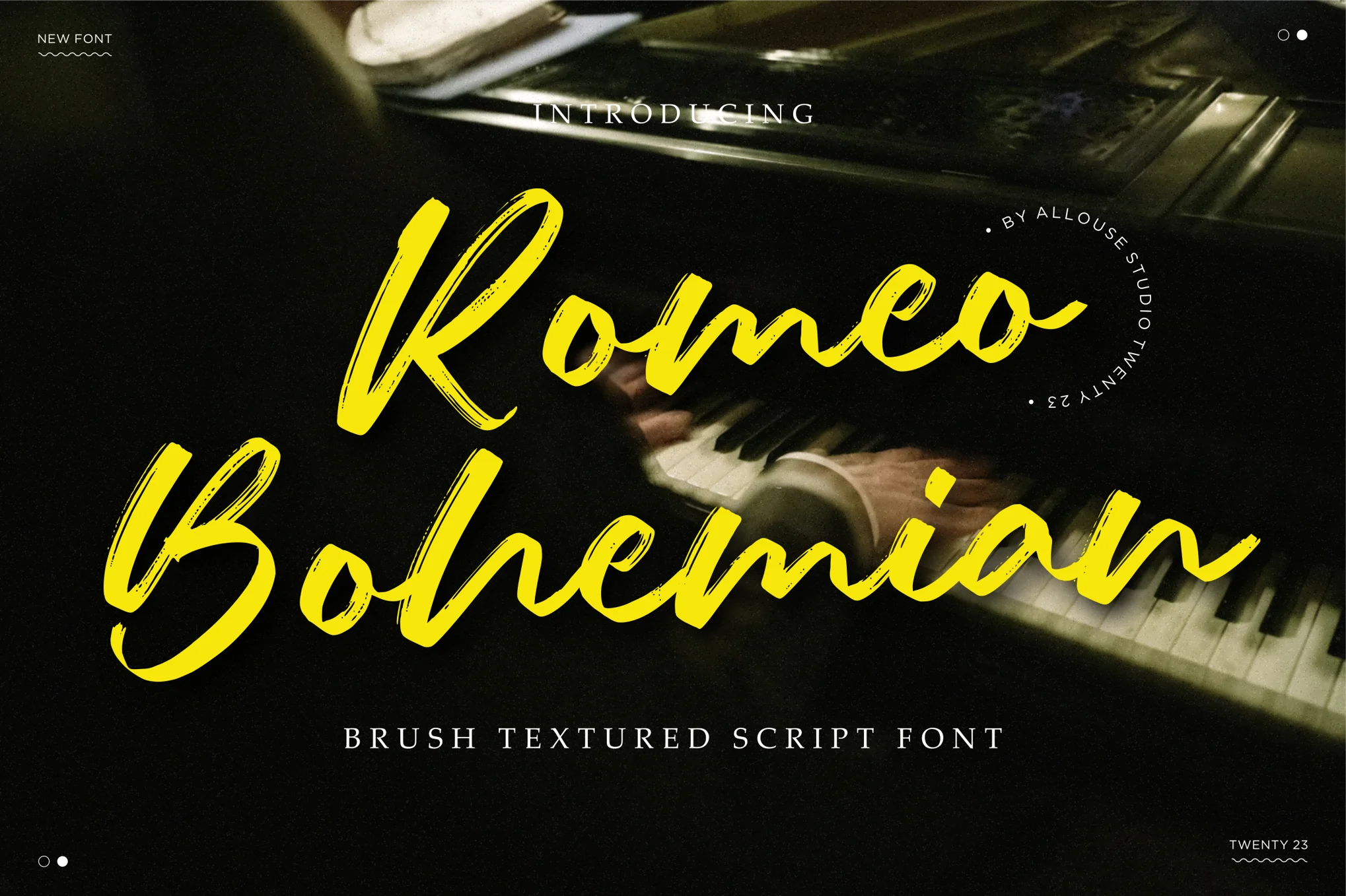 Romeo Bohemian - Brush Script Font