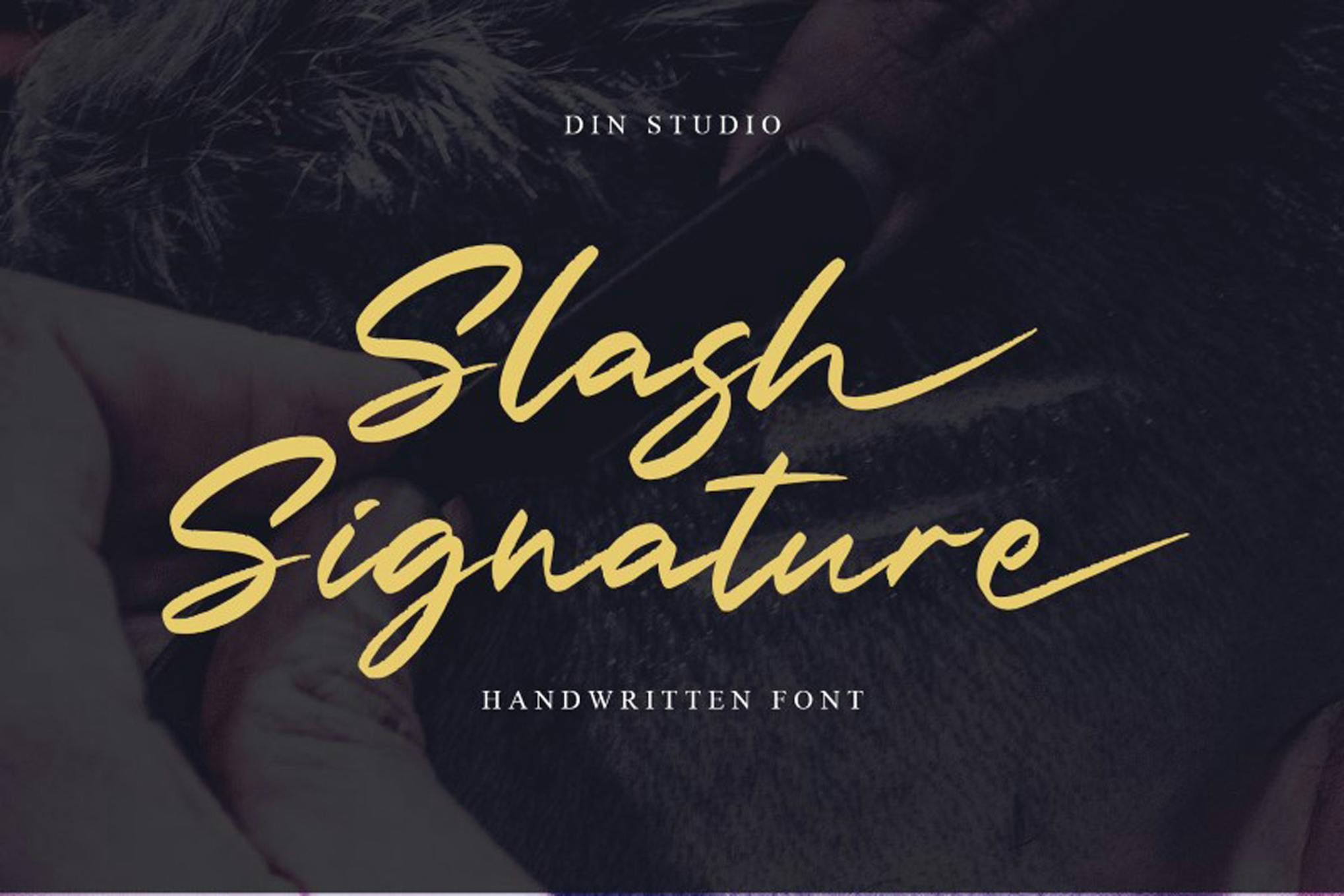 Slash Signature - Handwritten Signature Font